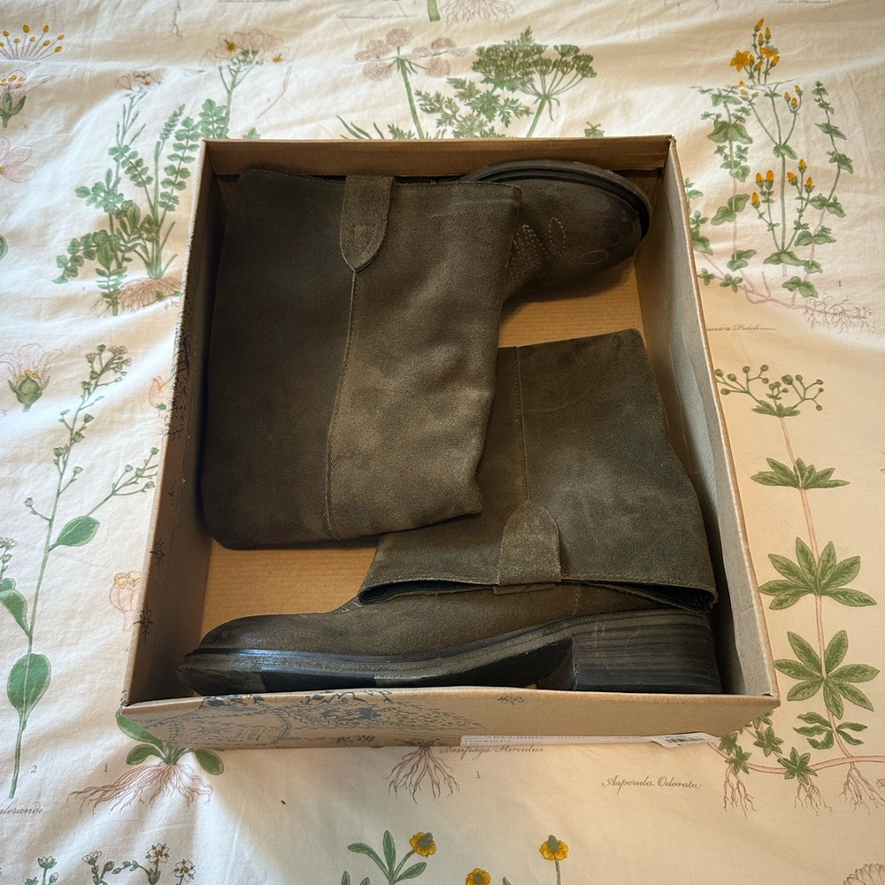 Arya Riding Boot - Picture 13 of 15